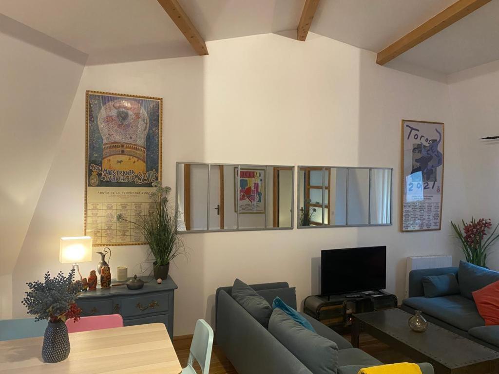 Superbe Et Accuiellent Appartement Le Kremlin-Bicetre Exterior photo